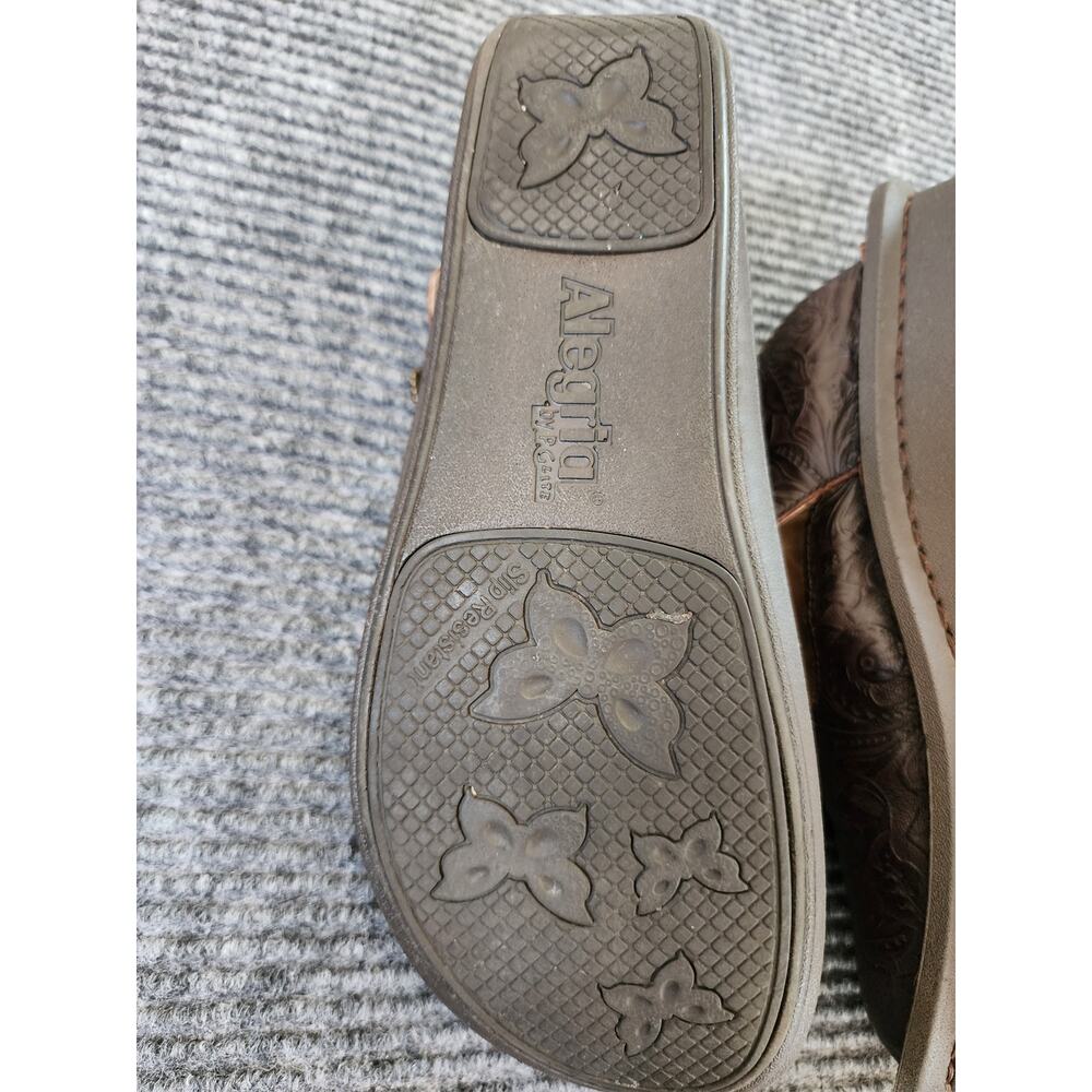 Alegria Womens Size 37 Embossed Brown Leather Classic Clogs Adjustable Buckle - Picture 10 of 11